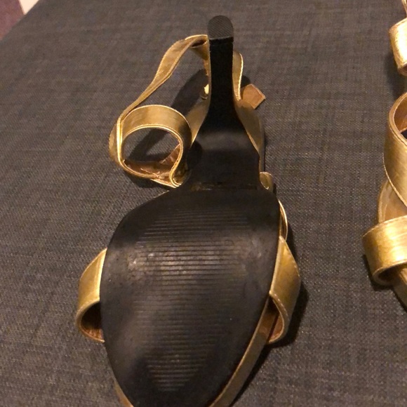 Heels - Picture 2 of 2